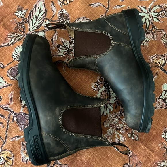 Blunsdtone CLASSIC 585 Chelsea Boot in Rustic brown - Picture 4 of 7